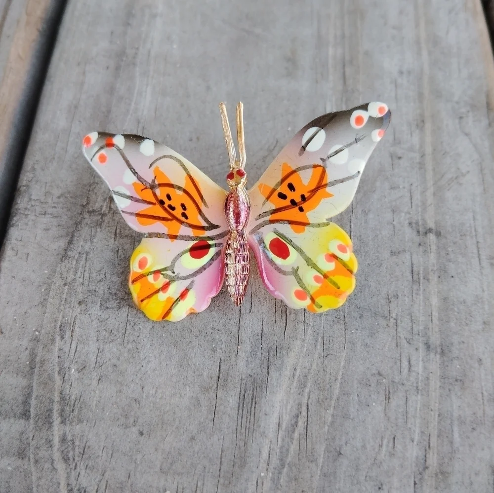 Women's Hand Painted Vintage Butterfly Brooch Made in Korea - Picture 2 of 9